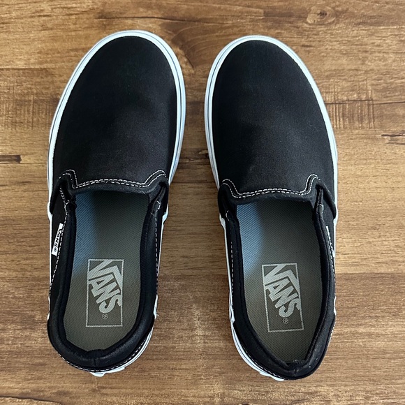 Vans Black and White Platform Slip-On Shoes - Picture 1 of 8